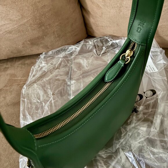 NWT Coach Curve Zip - Picture 3 of 4